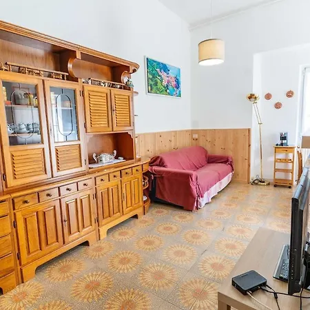 La Casa Di Pippo-moneglia-garden-wifi-parking-barbecue *