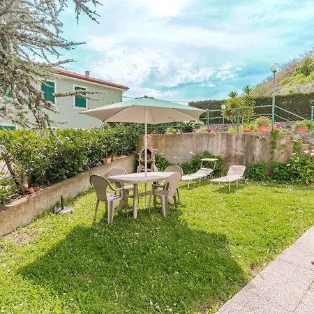 Ferienhaus La Casa Di Pippo-moneglia-garden-wifi-parking-barbecue